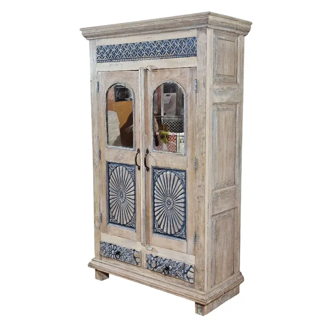 Zahiya Radiant Mirror Cabinet / خزانة "زاهية" بمرآة مشعة