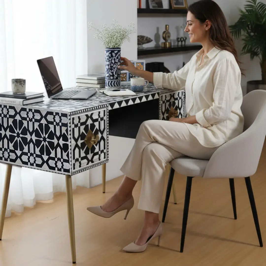 Bureau Al-Hambra | Géométrique Inlay Console