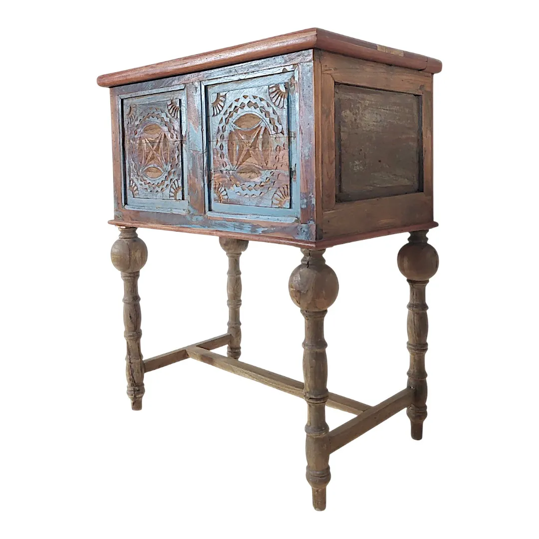 THE MARWARI MANDALA RECLAIMED CONSOLE TRUNK | صندوق كونسول مارواري الأثري المنحوت يدوياً