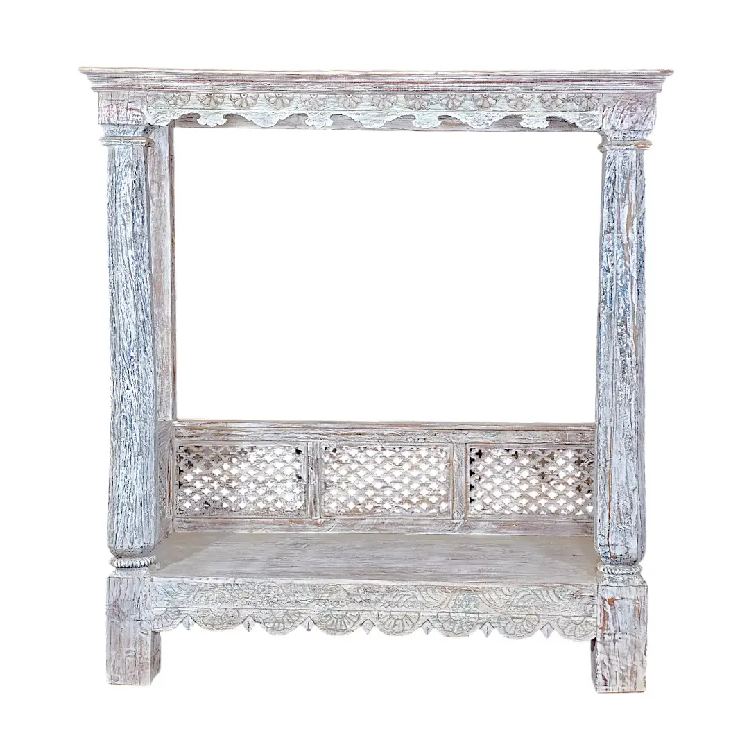 Lit de Repos Jali Royal (A Royal Daybed featuring Intricate Jali Latticework)