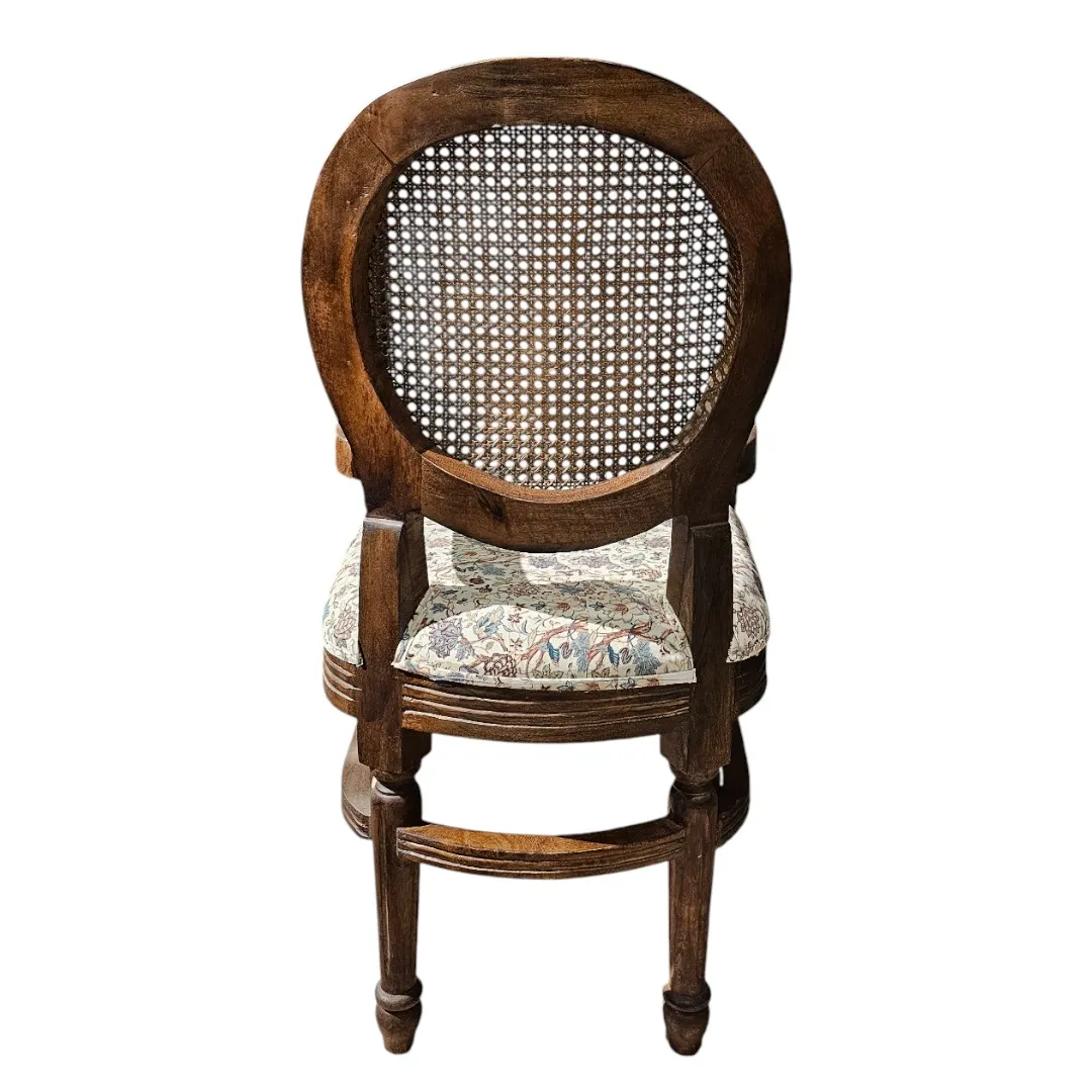 La Chaise Royale Cannée Armonía (The Royal Harmony Cane Chair)