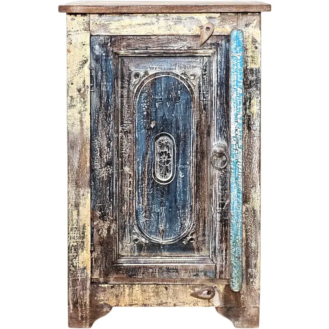 Rustic Heritage Nightstand (Mesa de Noche Rústica)