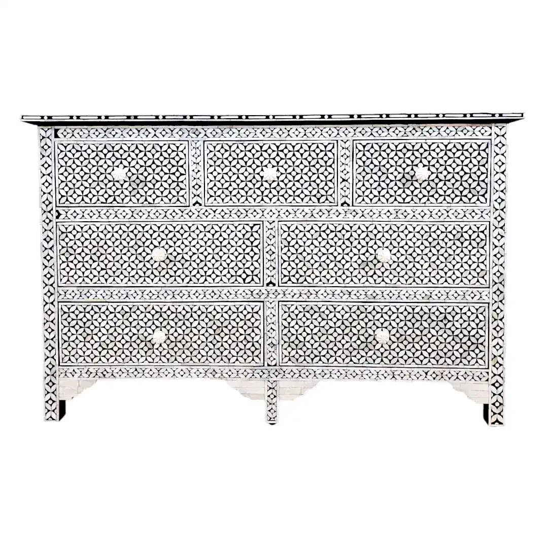 Al-Zahrā's Lattice Chest