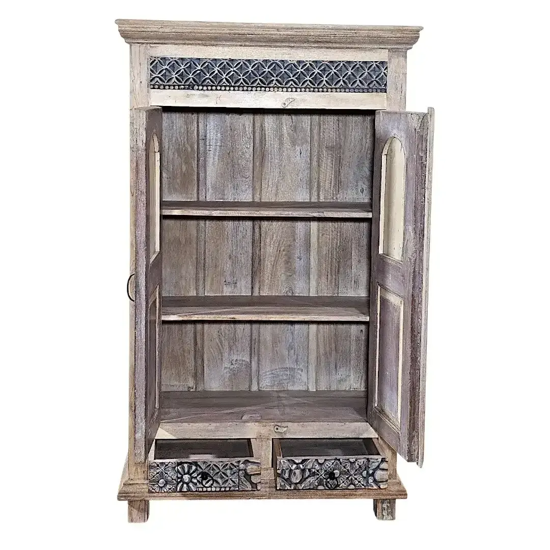 Zahiya Radiant Mirror Cabinet / خزانة "زاهية" بمرآة مشعة