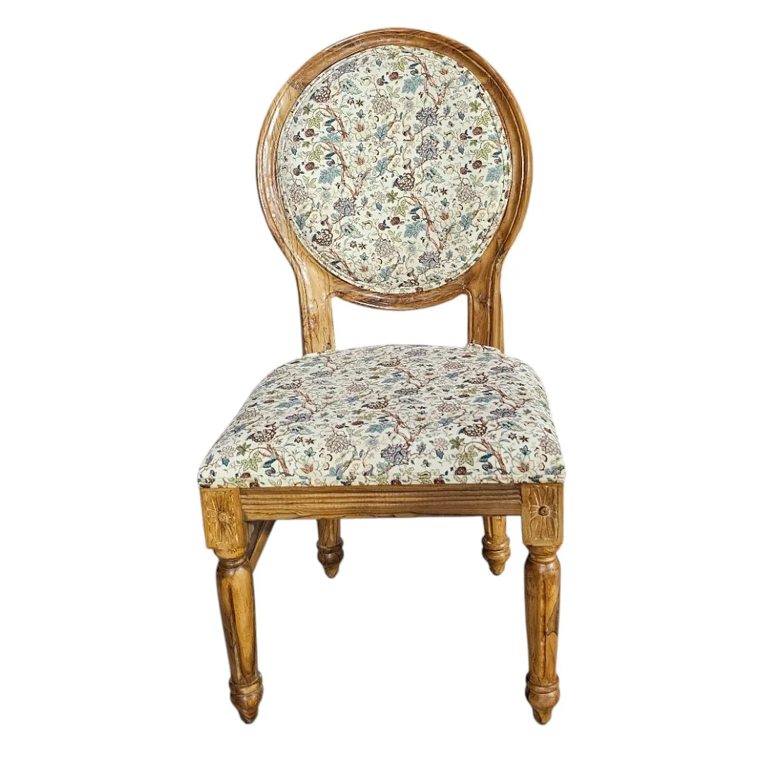 La Chaise Medallion Royale (The Royal Medallion Chair)