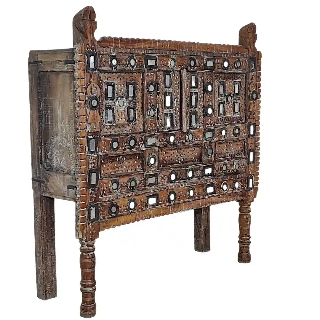 The Ashwa Thikri-Inlay Salvage Console Table | طاولة كونسول أشوا المعمارية المطعمة بالثيكري