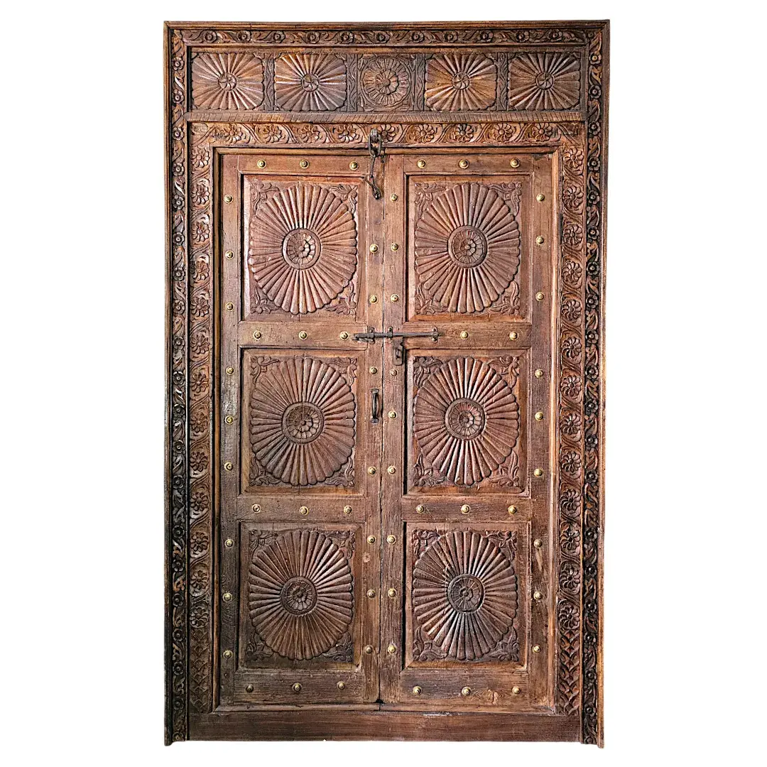 Puerta del Sol Artesanal: Majestic Hand-Carved Reclaimed Door