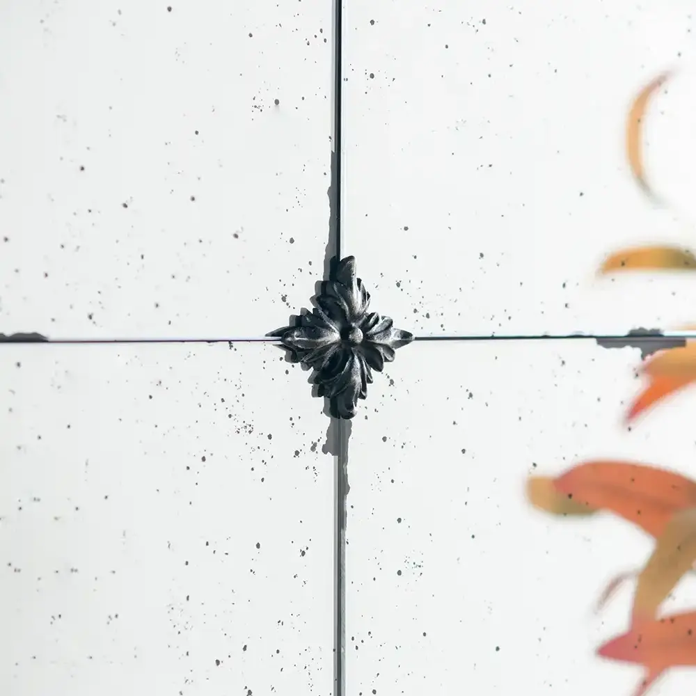 Heritage Loft Glass Tile Mirror (مرآة مربعات التراث)